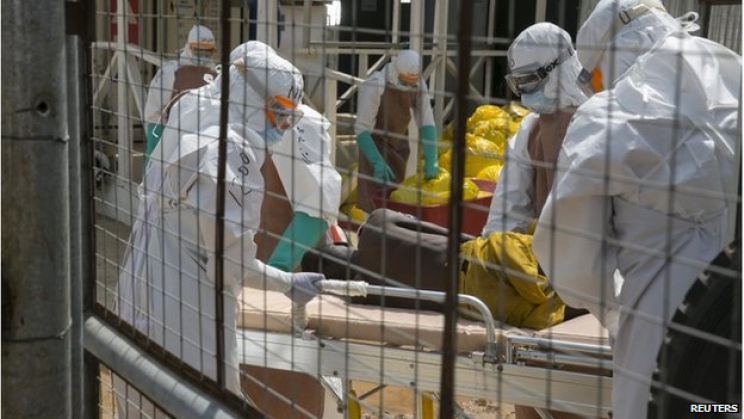 Naučnik koji je otkrio ebolu tvrdi: Virus neće biti moguće staviti pod kontrolu do kraja 2015.
