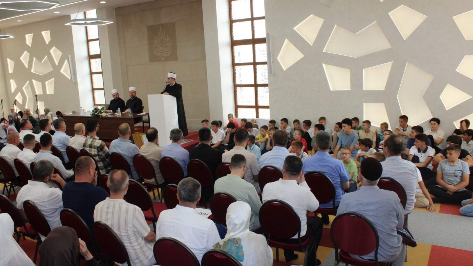 Svečana promocija Škole hifza: Promovirano 140 novih polaznika