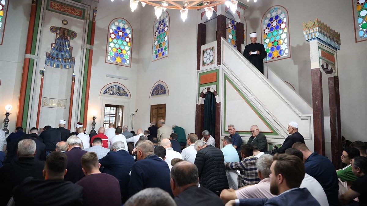 U Ferhat-pašinoj džamiji u Banjaluci klanjan bajram-namaz