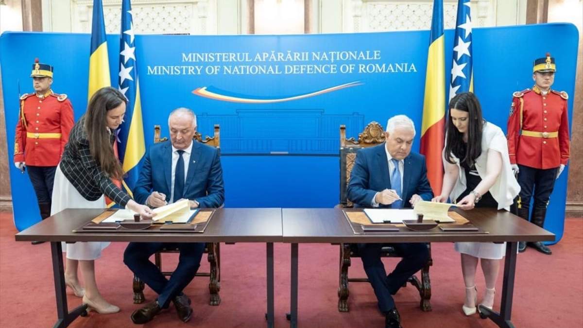 Helez sa ministrom odbrane Rumunije Tilvarom: Potpisan Sporazum o odbrambenoj saradnji