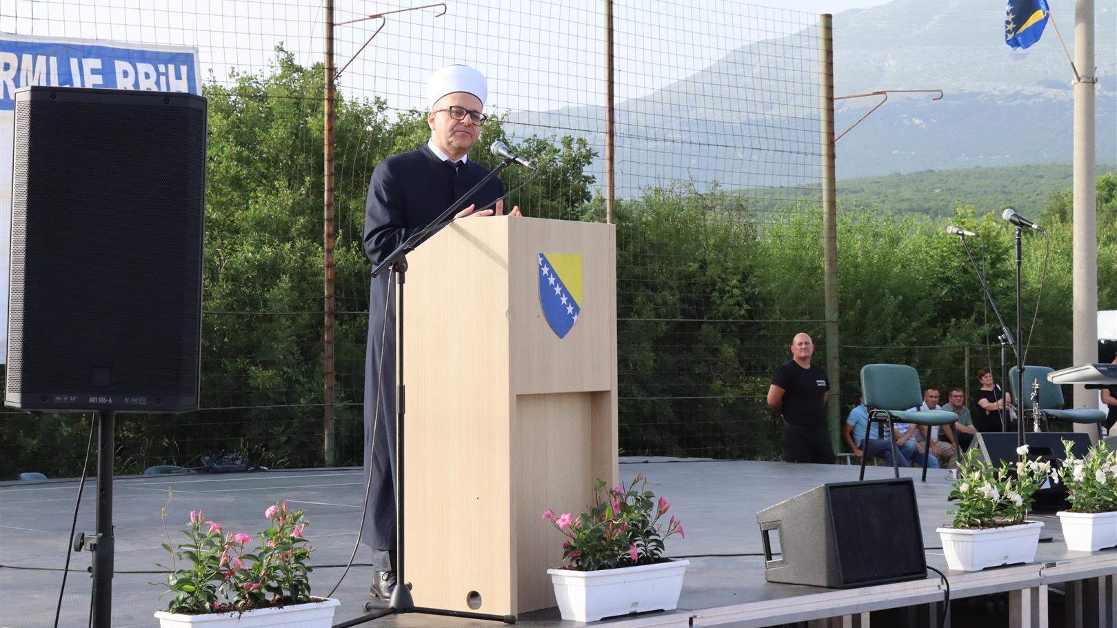 Muftija Dedović pozvao probosanske političke subjekte na jedinstven patriotski odgovor u očuvanju multietničkog karaktera Grada Mostara