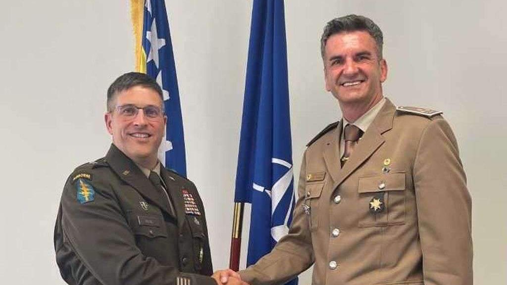 Nastupna posjeta komandanta NATO Štaba Sarajevo generala Valasa Vojnom dijelu Misije BiH u Briselu