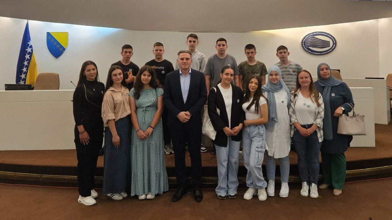 Učenici 9. razreda iz Potočara posjetili Parlamentarnu skupštinu BiH