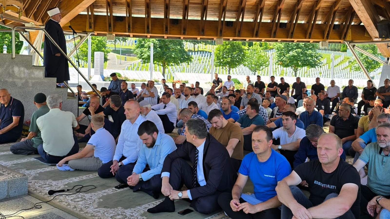 Muftija Dudić održao hutbu u Memorijalnom centru u Potočarima