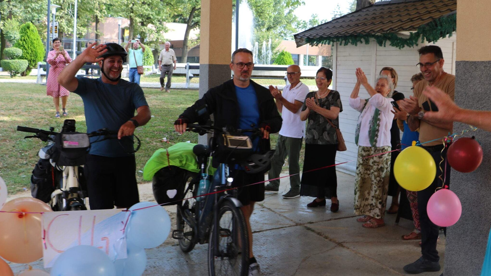 Sanel i Nusret biciklima vozili od Njemačke do BiH da bi prikupili donacije za bolesnu djecu