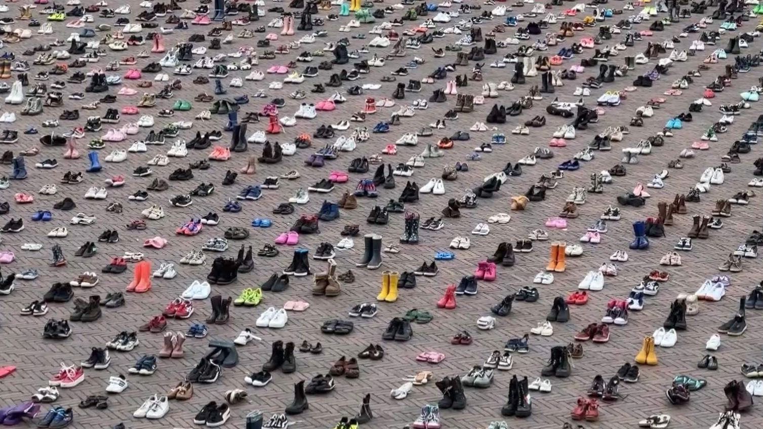 Nizozemska: Izloženo 16.000 pari cipela za ubijenu djecu Gaze