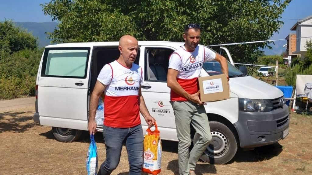 Regionalni odbor Merhameta Mostar podijelio 400 paketa pomoći