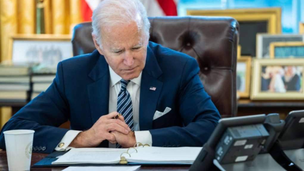 Biden u ponedjeljak simbolično predaje rukovođenje strankom Kamali Harris