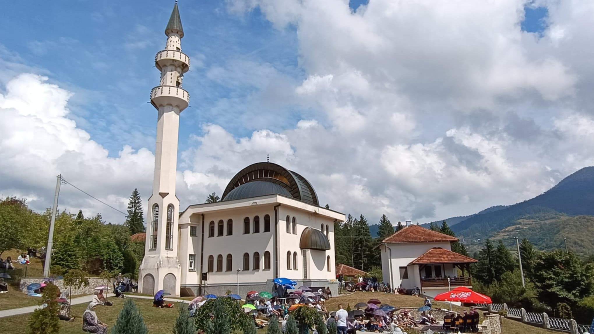 Proučena tradicionalna Šehidska dova u Solunu kod Olova