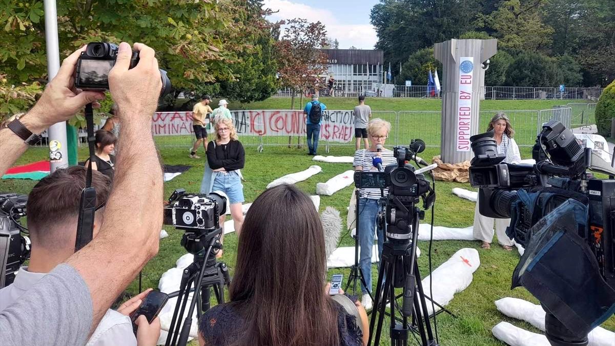 Pred početak Bledskog strateškog foruma održan protest protiv genocida u Gazi