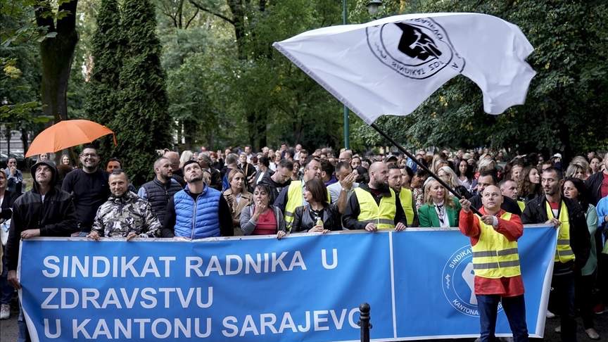 Protest u Sarajevu: Zdravstveni radnici traže povećanje plata