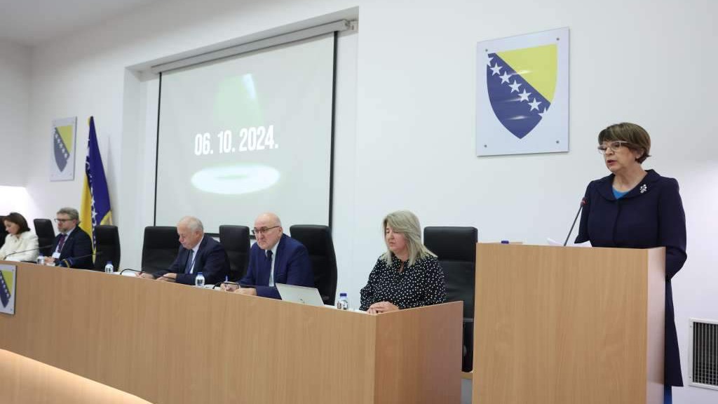 CiK BiH: Izlaznost birača na lokalnim izborima do 11 sati 14,12 posto