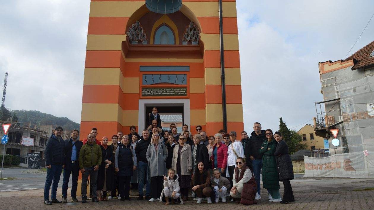 MIZ Sisak organizovao džematski izlet u Tešanj-Gradačac, Tuzlu i Brčko