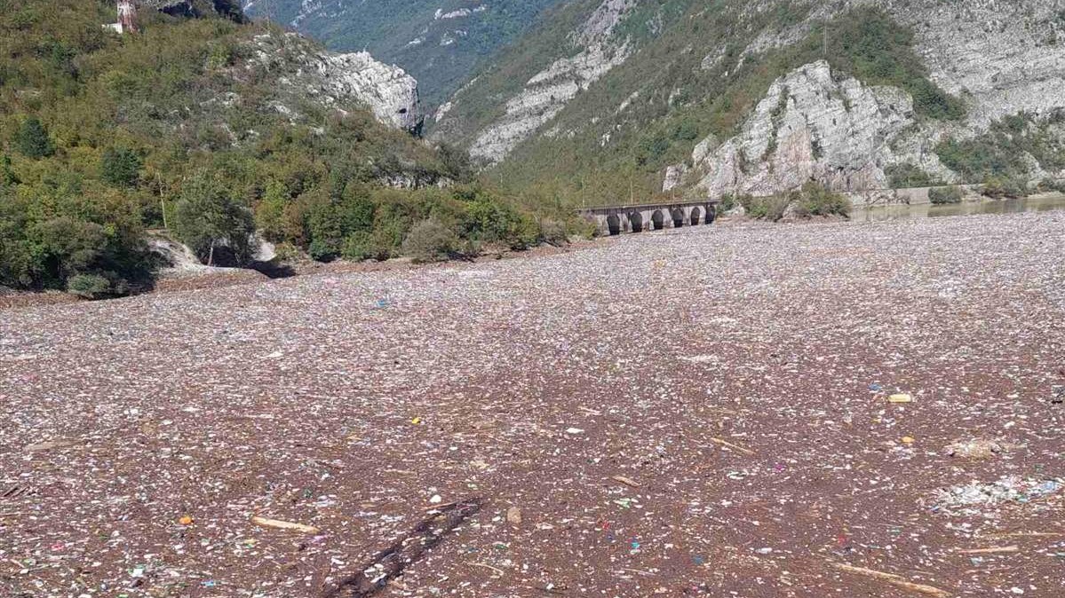 EP BiH: Stanje u hidroelektranama na Neretvi stabilno, počelo uklanjanje otpada u hidroakumulacijama