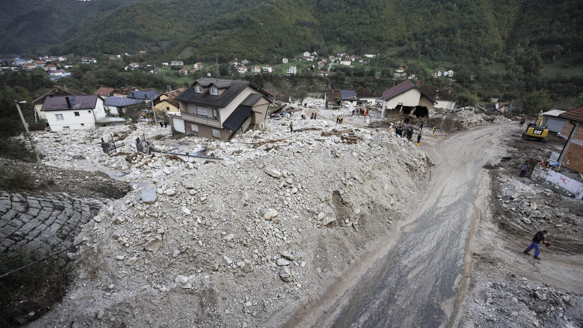 Civilna zaštita Jablanica: Stanje na terenu i dalje teško, spasioci ulažu nadljudske napore u potrazi za nestalim