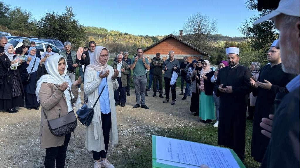 Sanski Most: Sjećanje na stravične zločine nad civilima u Domazetima