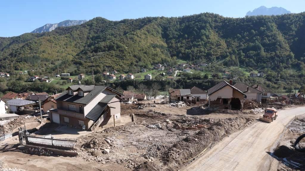 Nastavljaju se aktivnosti na zbrinjavanju ljudi i sanaciji terena u Jablanici i Konjicu