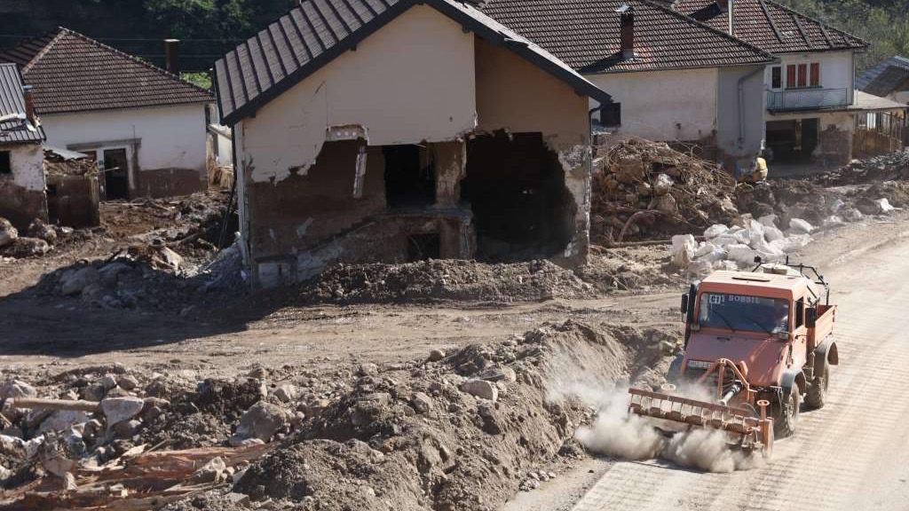 CZ Jablanica: Sve raspoložive snage rade na saniranju štete, obustavljen prijem hrane i odjeće