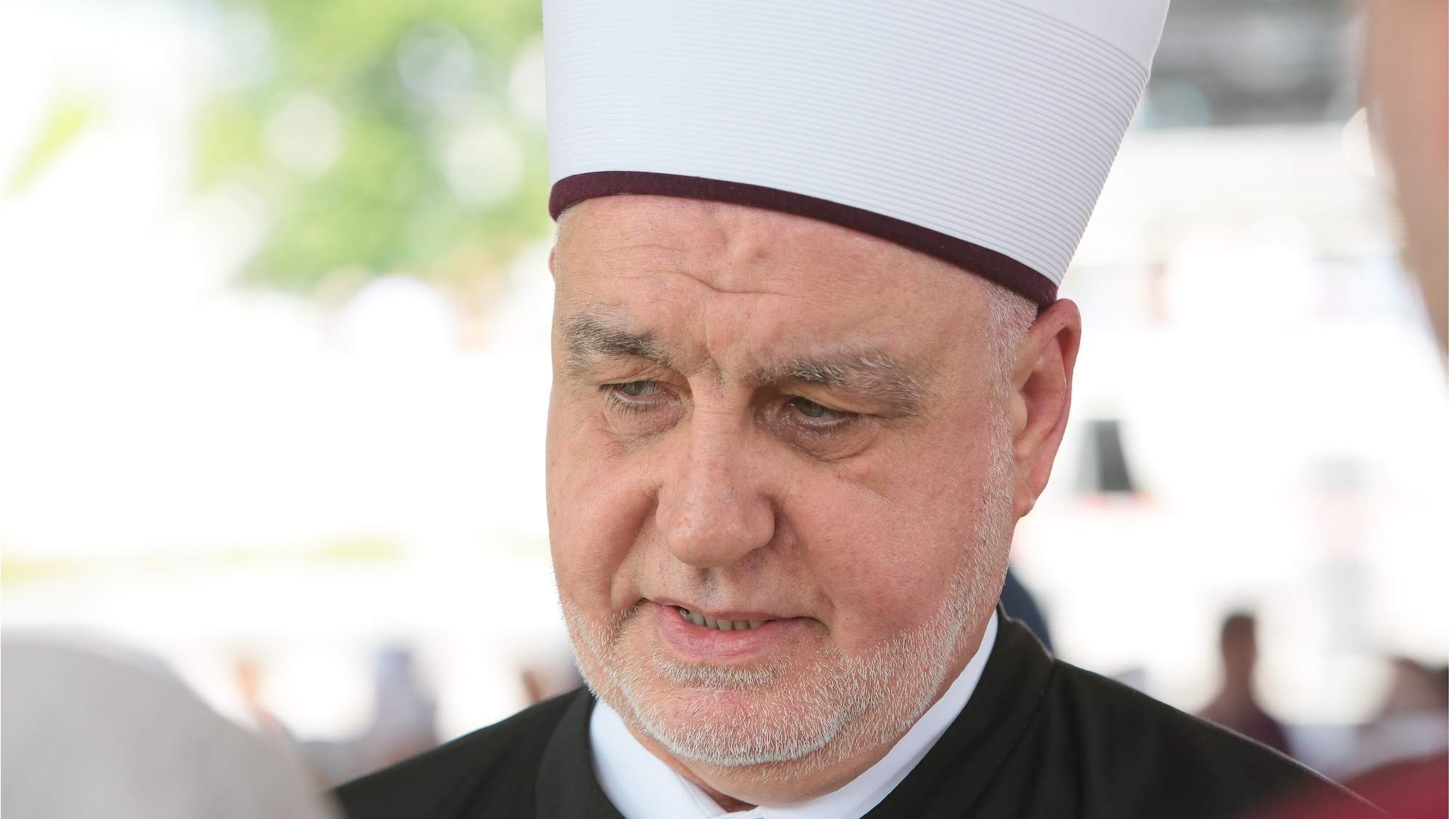 Reisul-ulema Kavazović: Odgovornije postupati prema djeci