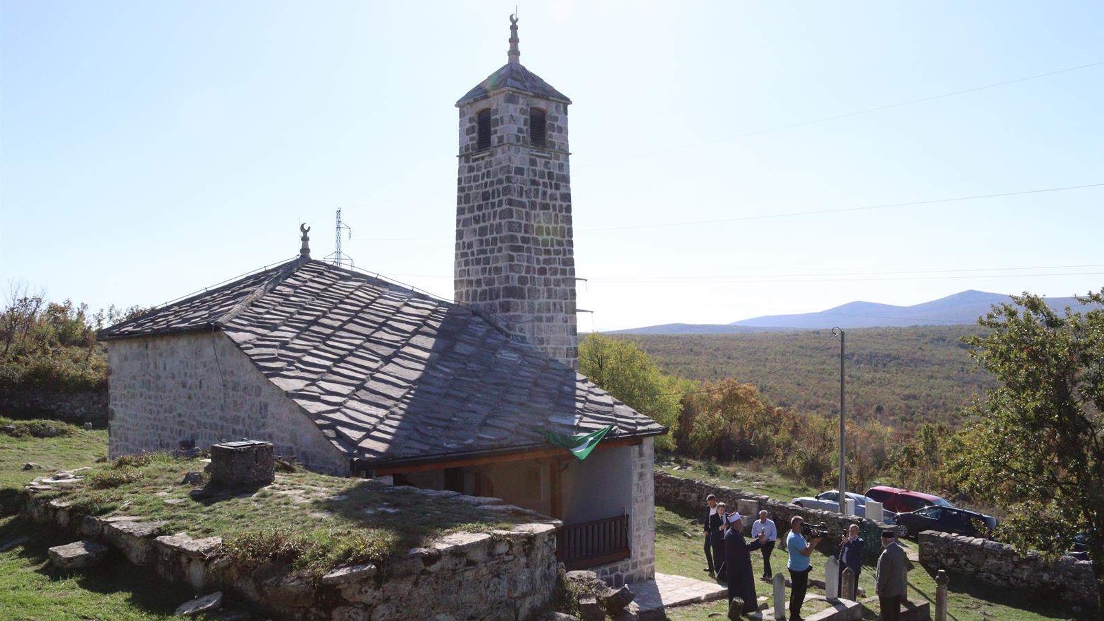 Mustafa-ef. Cerić, (reisul-ulema 1993.-2012.) pokrenuo inicijativu da se posmrtni ostaci Ćamil-ef. Avdića iz Čikaga prenesu u Planu