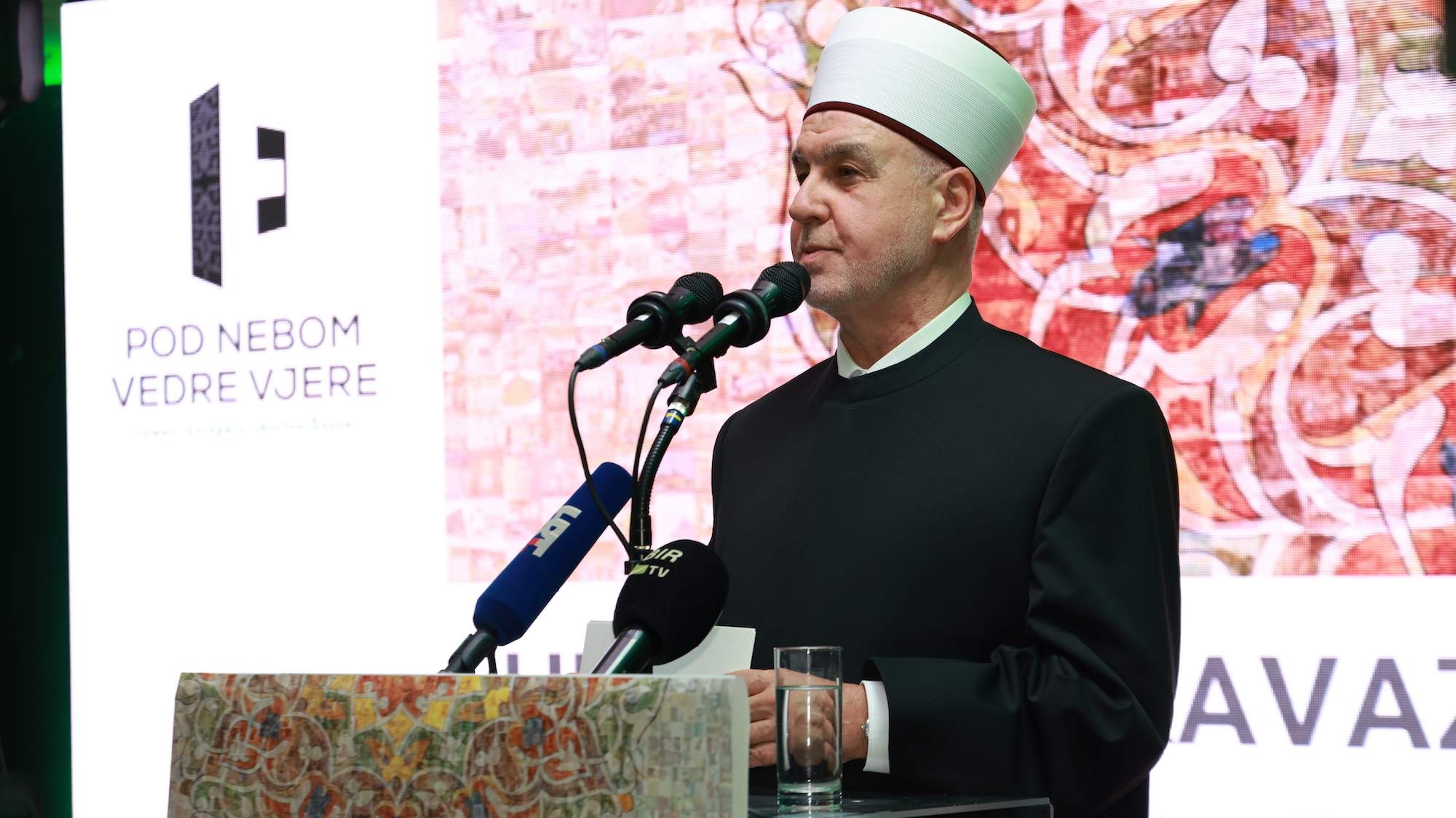 Reisul-ulema: Izložba "Pod nebom vedre vjere" prikaz bogate zaostavštine i višestoljetnog prisustva islama i Bošnjaka