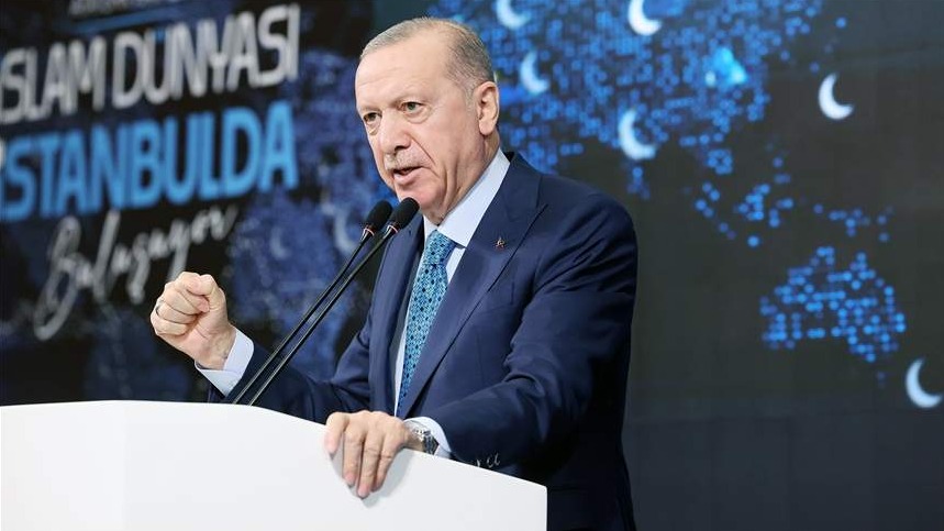 Erdogan: Islamski svijet mora ostaviti po strani razlike i djelovati kao jedno