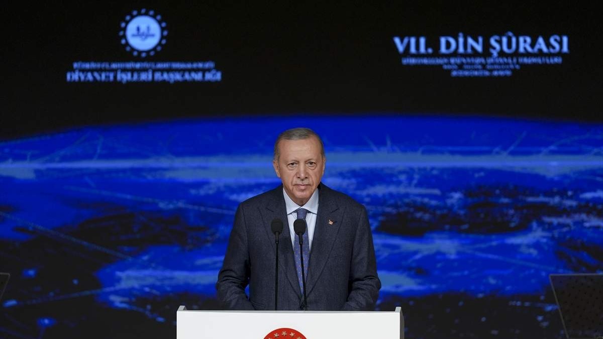 Erdogan: Digitalni pokret ima za cilj formiranje vještačke religije ciljajući na abrahamske vjere, posebno islam