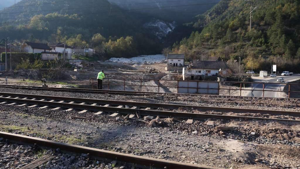 Izvode se radovi na sanaciji i rekonstrukciji željezničke pruge na lokalitetu Komadinovo vrelo