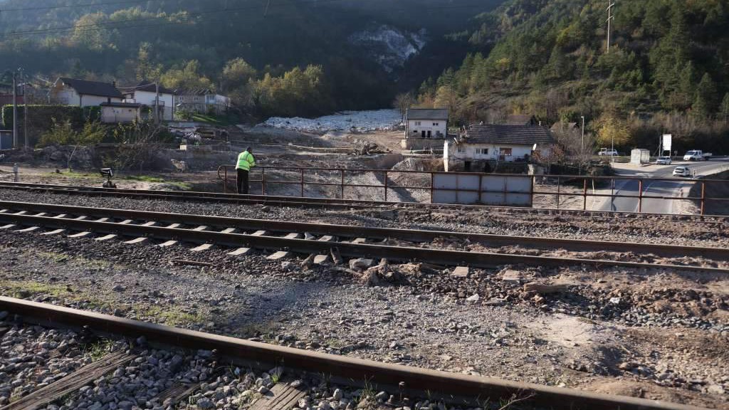 Nastavljeni radovi na sanaciji i rekonstrukciji željezničke pruge na lokalitetu Komadinovog vrela