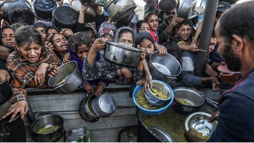 Upozorenja UN-a: Do sada ubijen 341 humanitarni radnik, glad hara cijelim područjem Gaze