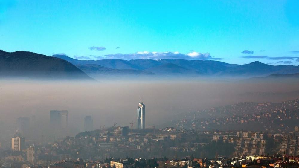 Zrak u Sarajevu veoma nezdrav, koncentracija štetnih čestica jutros izuzetno visoka