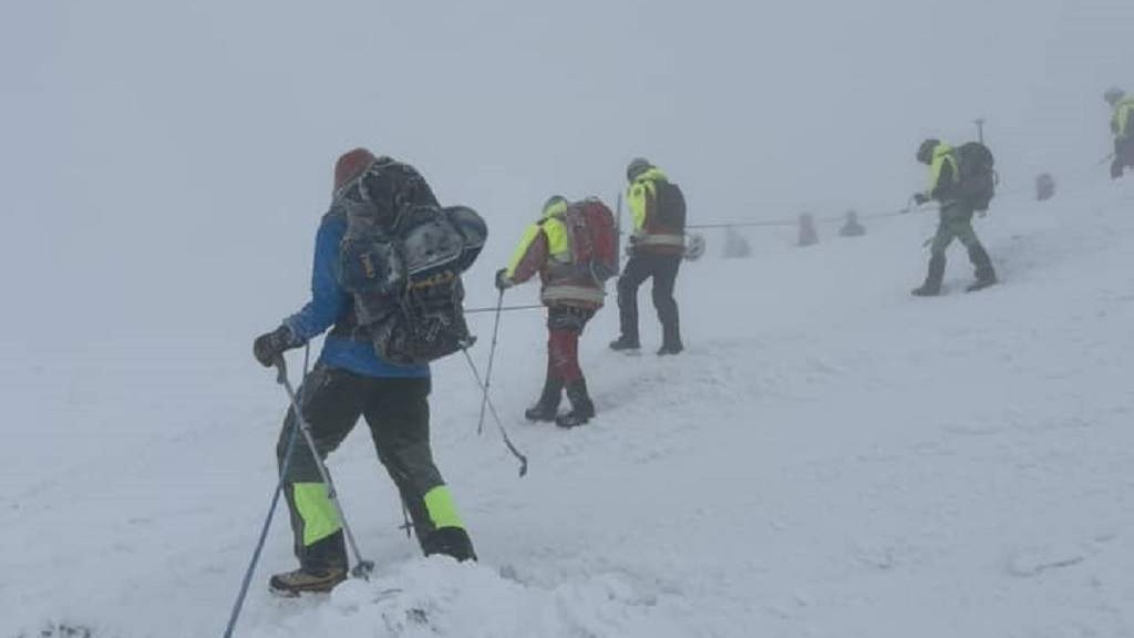 Oko 60 spasilaca uz pomoć pasa tragaju za nestalim meteorologom na Bjelašnici