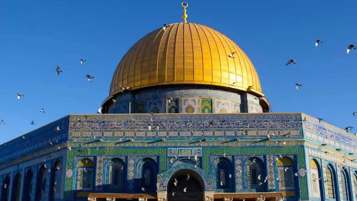 Izrael zabranjuje oslobođenim Palestincima ulazak u Al-Aqsa džamiju tokom ramazana