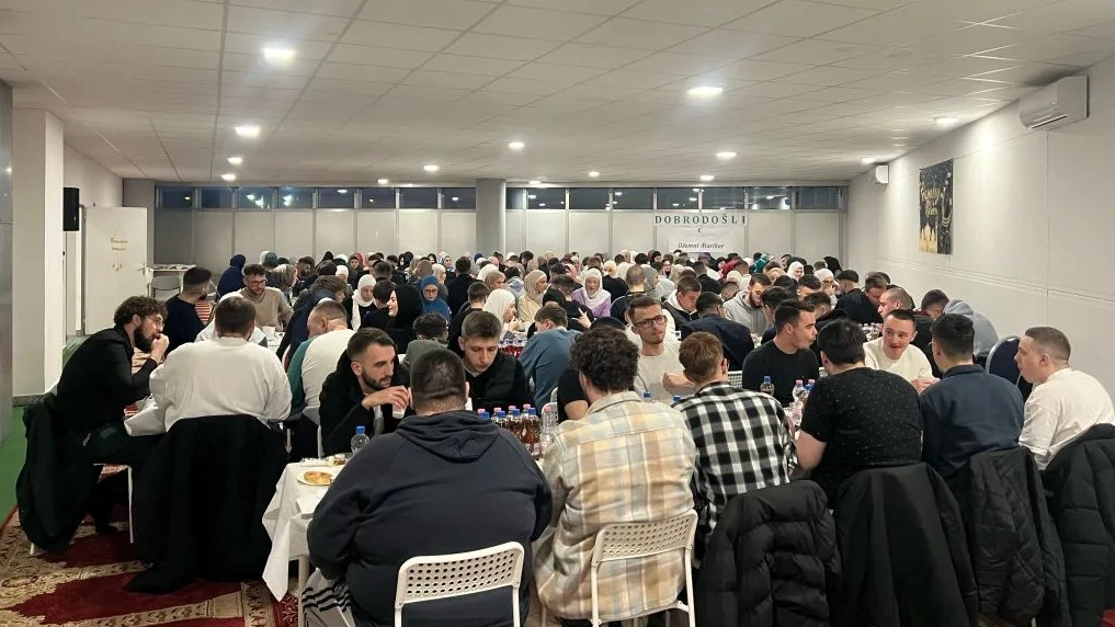 Omladinski iftar u džematu Maribor