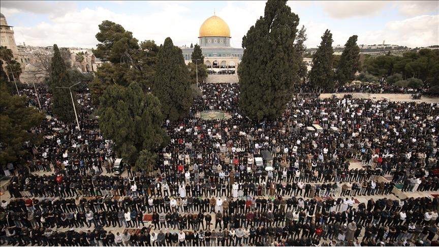 Oko 80.000 Palestinaca klanjalo džumu u Al-Aksi uprkos izraelskim ograničenjima