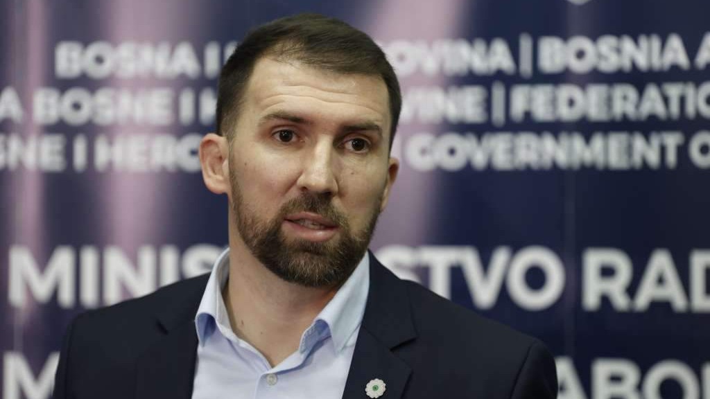 Delić: Radnik ne smije tražiti dostojanstvo van granica svoje zemlje