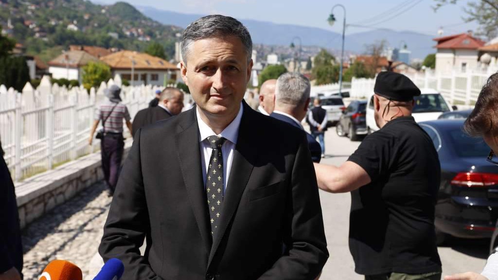 Bećirović: Raditi na izgradnji dva ključna mosta BiH - prema EU i NATO savezu 