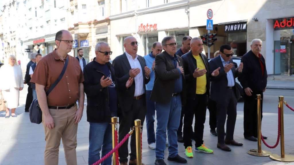 Povodom obilježavanja Dana Općine Centar položeno cvijeće na spomen-obilježja