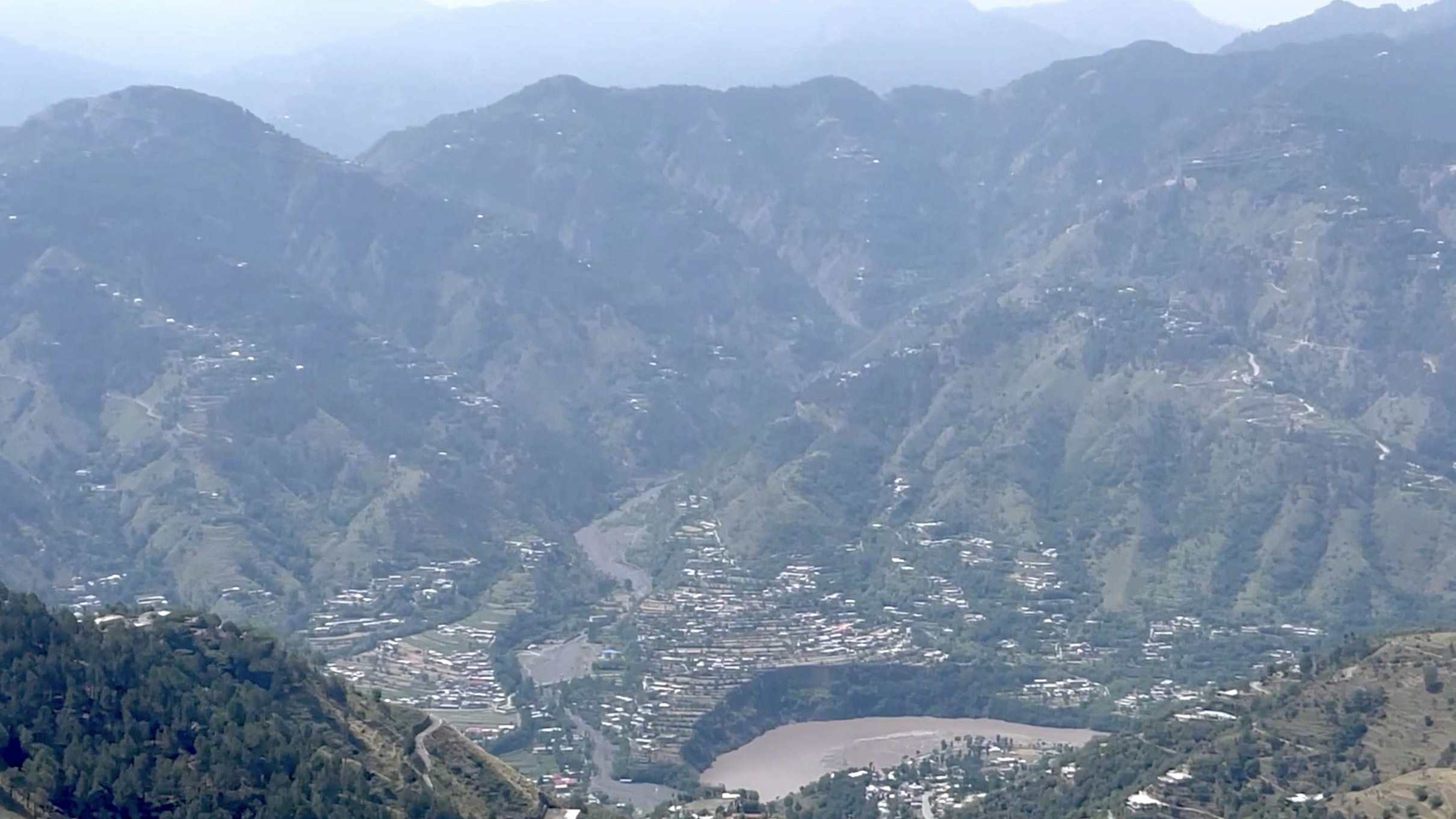 Pakistan doveo novinare na granicu s Kašmirom kako bi opovrgnuo indijske optužbe