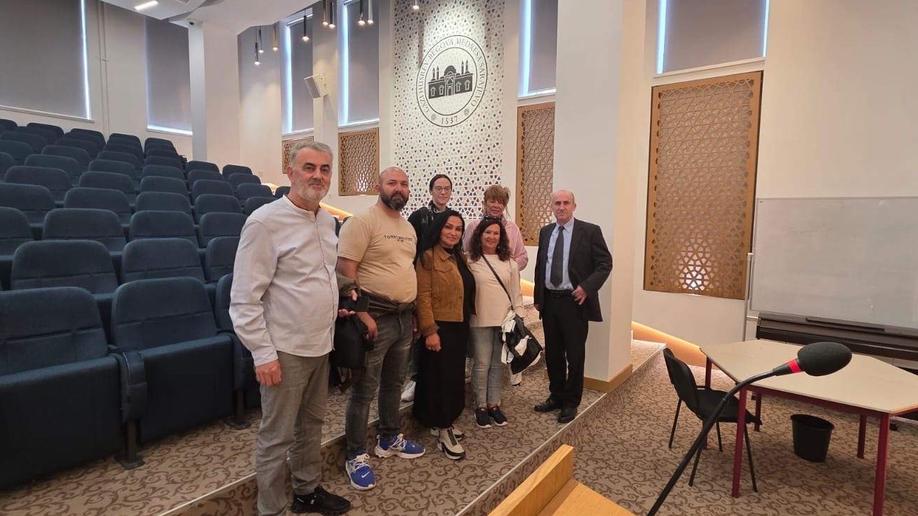 Delegacija iz Kamp-Lintforta iz Njemačke posjetila Gazi Husrev-begovu medresu i Srebrenicu