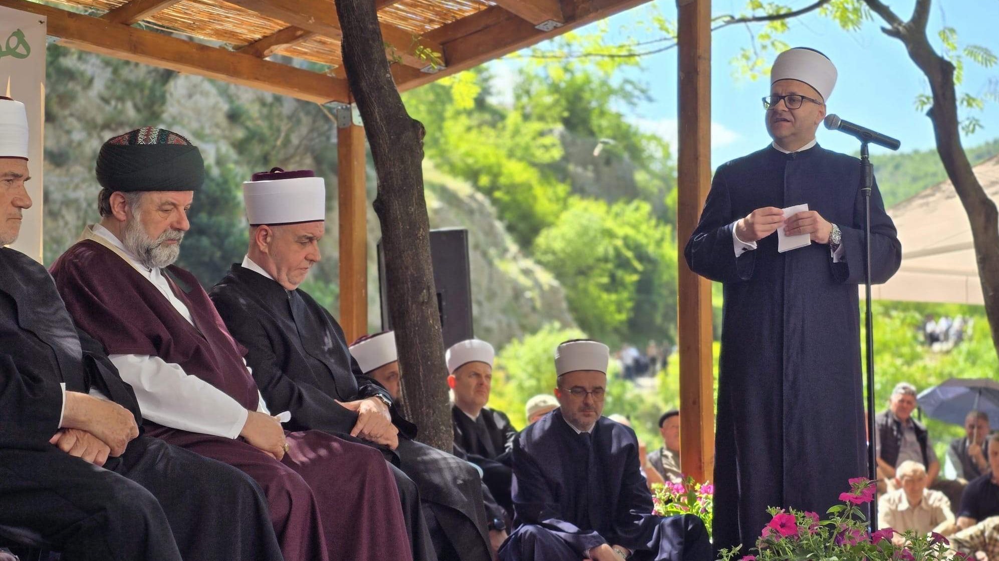Muftija Dedović s Blagajskog mevluda: Braneći vakufske lokalitete u sred Mostara branimo čast i dostojanstvo svih Bošnjaka u svim dijelovima BiH 