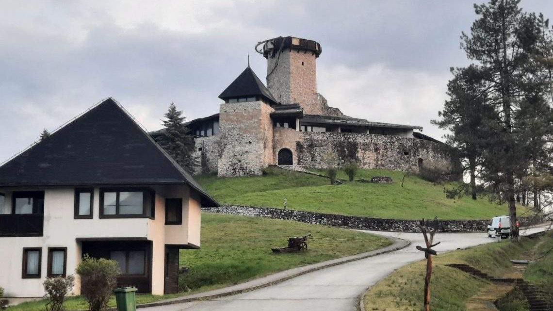 Potpisan ugovor o finansiranju obnove Starog grada u Velikoj Kladuši