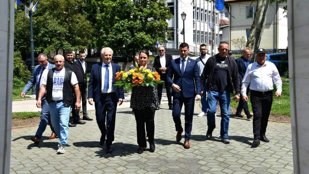 Potpredsjednik FBiH Refik Lendo posjetio Gračanicu: Fokus na razvojne projekte, boračka prava i industrijski napredak