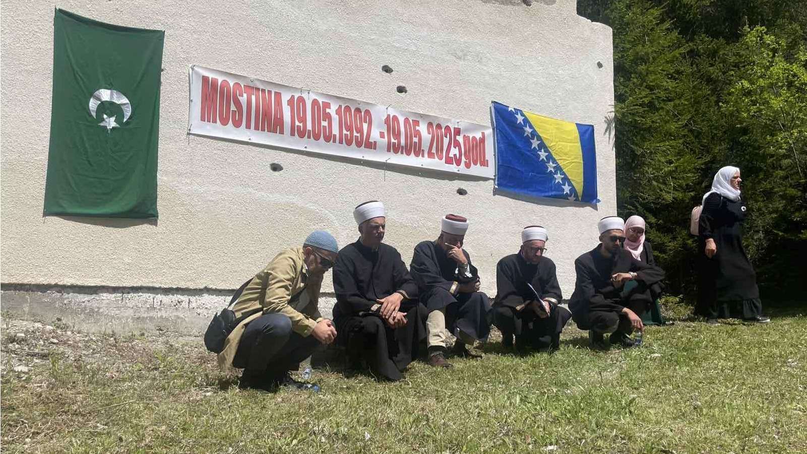 Čajniče: Obilježena 33. godišnjica zločina u lovačkom domu Mostina