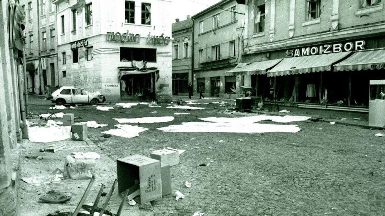 Tužno sjećanje: Na današnji dan agresor je na Kapiji ubio tuzlansku mladost