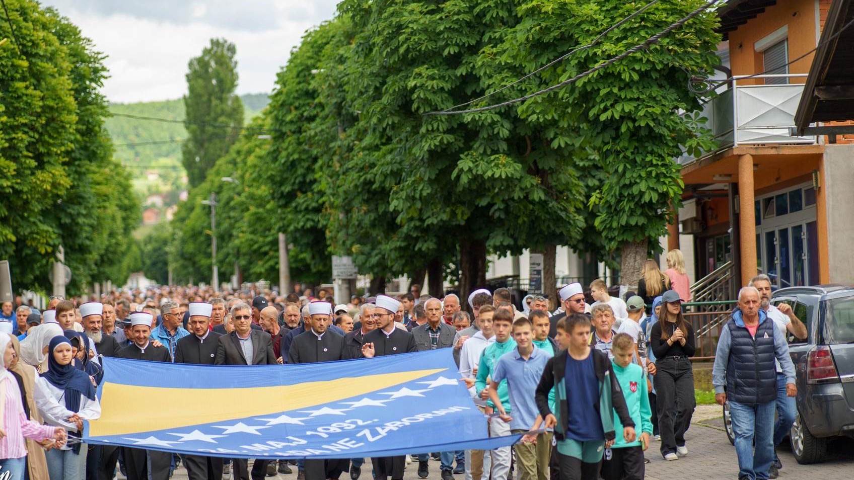 Muftija Kudić na obilježavanju 33. godišnjice od napada na Kozarac: Vjernik ne može pojmiti zločinački um
