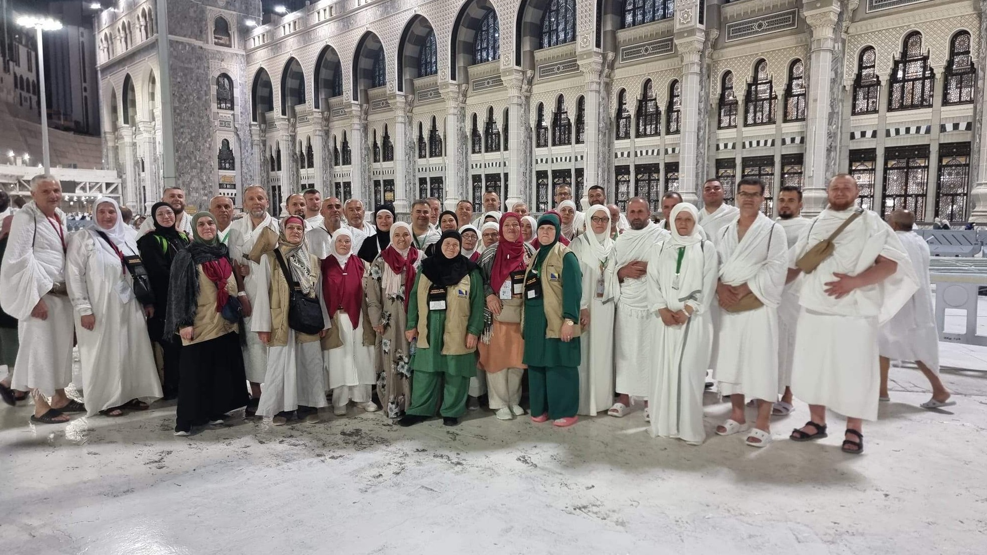 Naše hadžije iz Mekke: Emocije, zahvalnost i poruka – Ako imate nijet, dovite, Allah daje