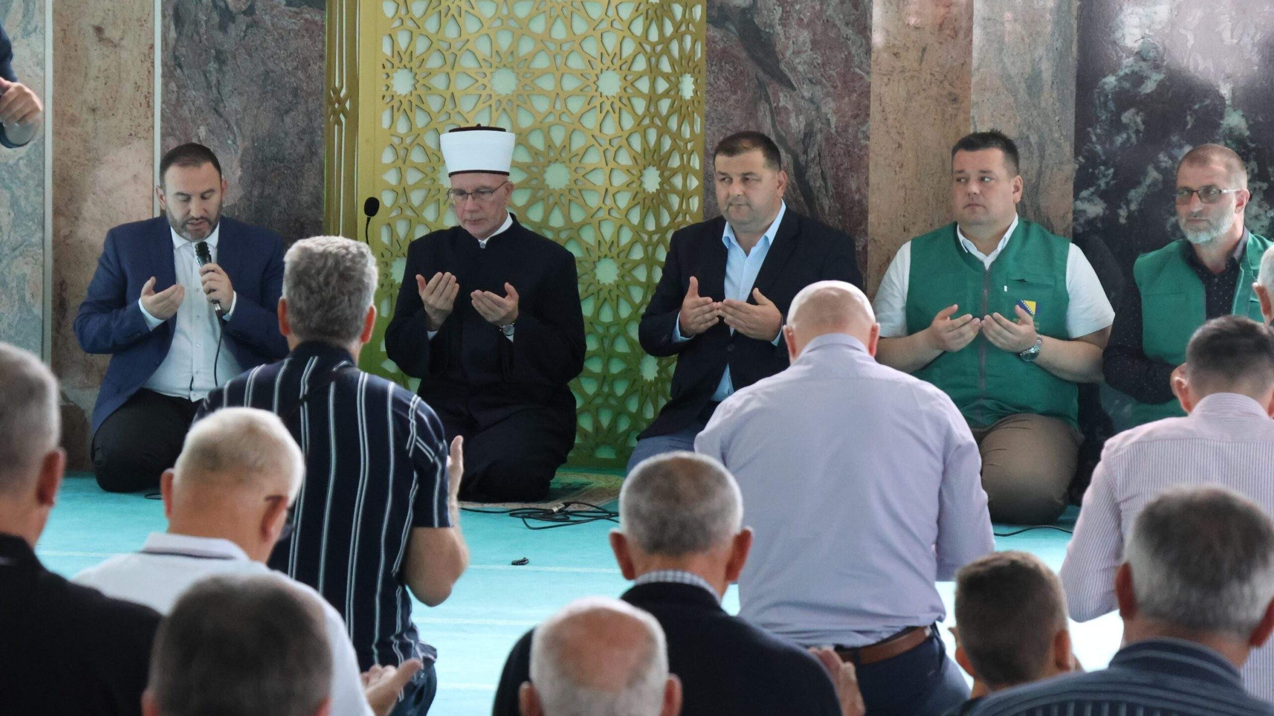 Ispraćene hadžije s područja muftiluka tuzlanskog 