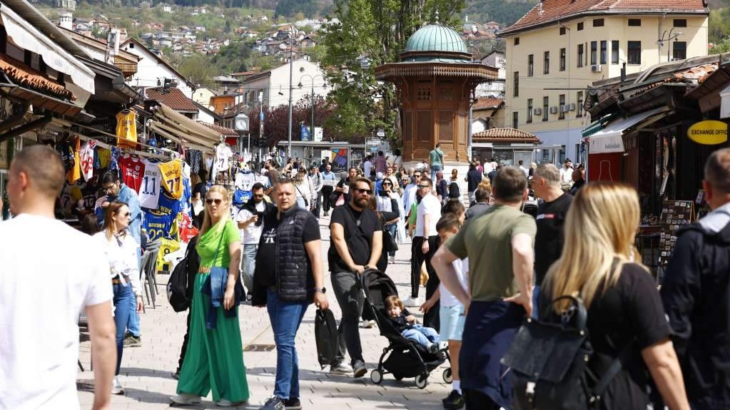 FBiH: Broj turista u aprilu povećan za 79,6 posto u odnosu na mart, ostvarenih noćenja 86,7 posto