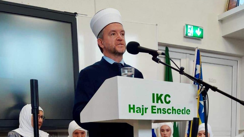 Muftija Kobilica na obilježavanju Dana bijelih traka u džematu Hajr Enschede - Islamska zajednica Bošnjaka u Nizozemskoj